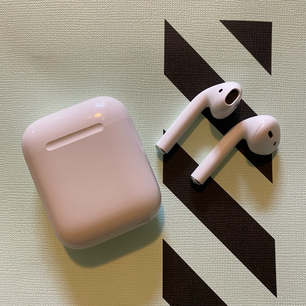 Apple AirPods